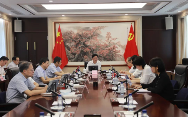 成人视频
召开局务会议传达学习全国机关事务工作座谈会精神