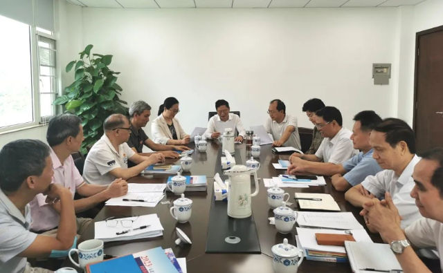 成人视频
召开退休干部座谈会