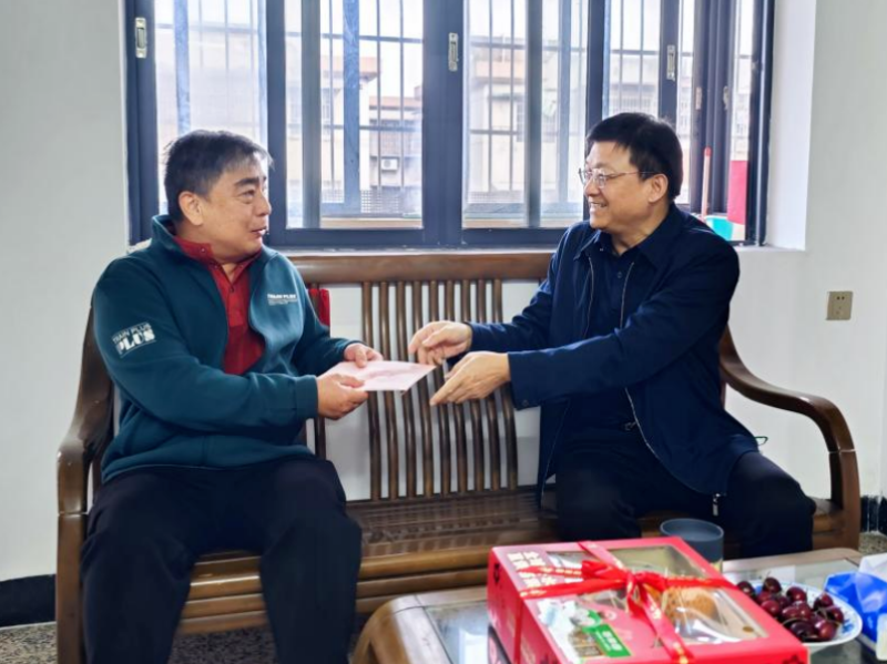 成人视频
党组开展春节走访慰问活动