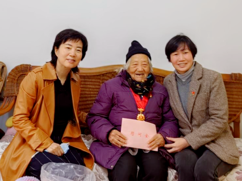 成人视频
党组开展春节走访慰问活动