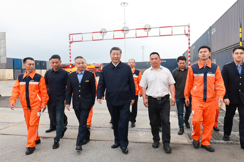 习近平在重庆考察时强调 进一步全面深化改革开放 不断谱写中国式现代化重庆篇章 习近平在重庆考察时强调 进一步全面深化改革开放 不断谱写中国式现代化重庆篇章