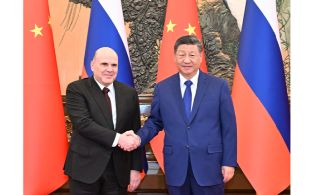 习近平会见俄罗斯总理米舒斯京