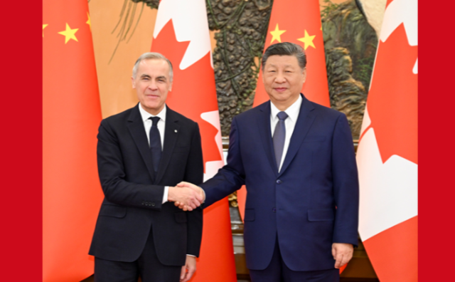 习近平会见加拿大总理卡尼