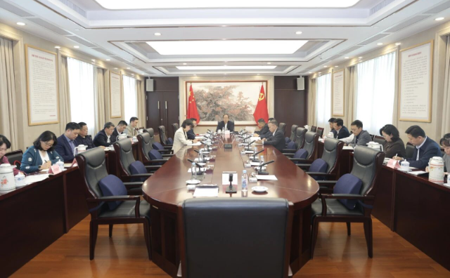 成人视频
举办树立和践行正确政绩观学习教育读书班暨党组理论学习中心组专题学习研讨会